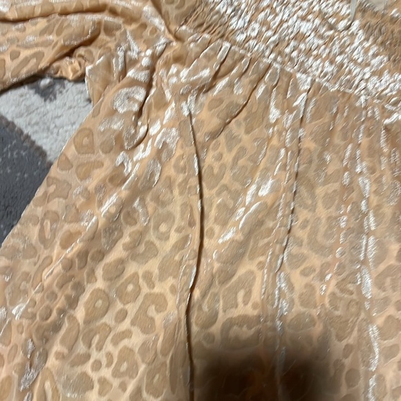 Umgee top long sleeve. New. Size small. Super soft. Cheetah. - Picture 3 of 6